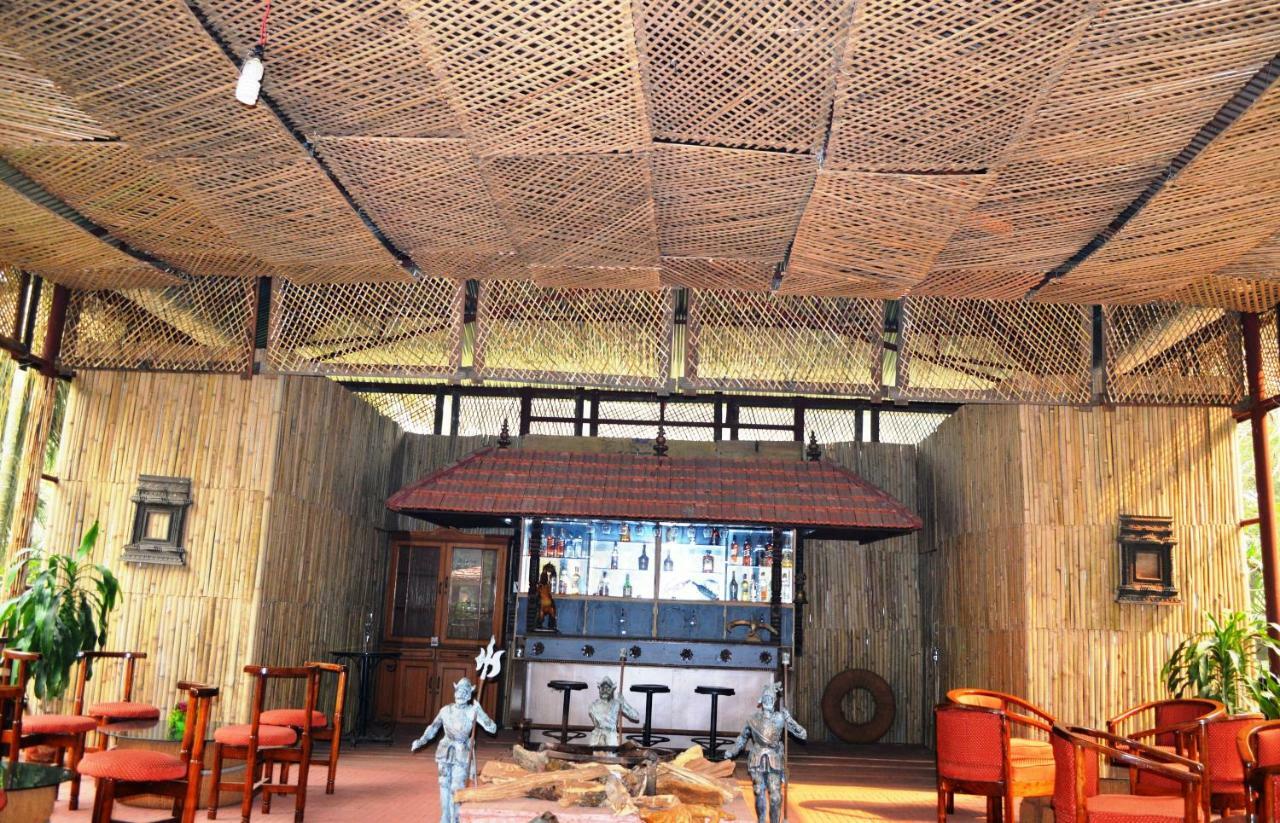 Chitwan Paradise Hotel Sauraha Eksteriør billede