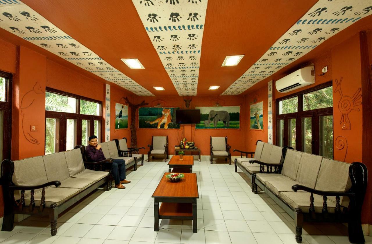 Chitwan Paradise Hotel Sauraha Eksteriør billede